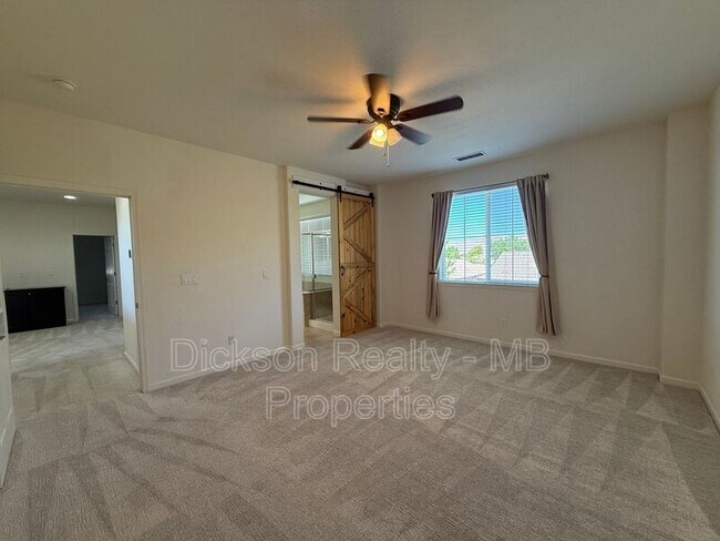Building Photo - 10760 Ridgebrook Dr