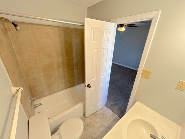 Building Photo - 6234 Midsummer Way