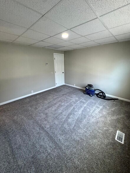 Building Photo - 210 Santee Ave