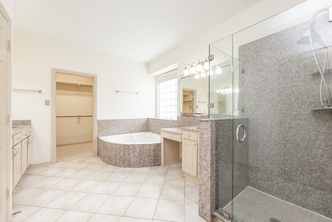 Building Photo - 17826 Island Spring Ln