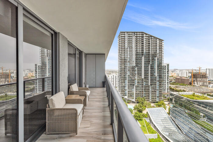 Building Photo - 801 S Miami Ave