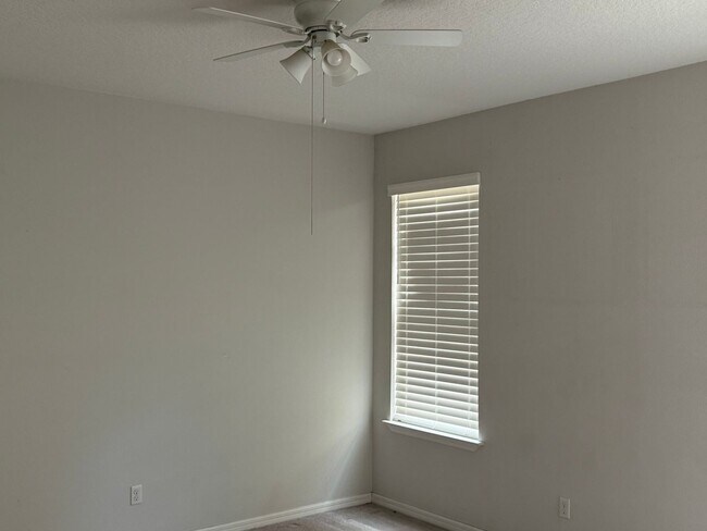 Building Photo - Stunning 2 story home in Ocoee