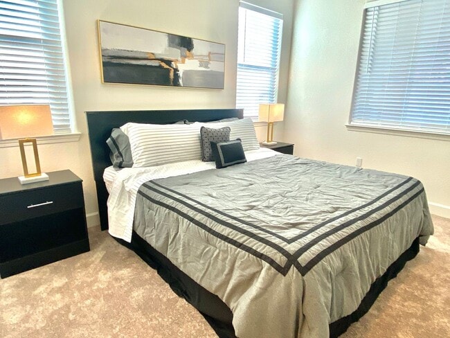 Building Photo - FULLY FURNISHED - ALMOST NEW 4 BED, 2.5 BATHS, 2 CAR GARAGE, 1 STORY IN NORTH LAKE COMMUNITY, NOR...
