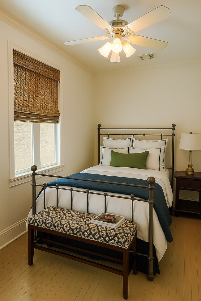 Building Photo - 2433 Palmer Ave