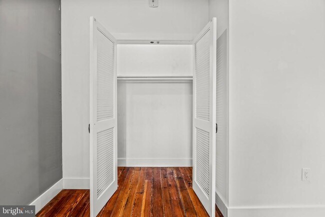 Building Photo - 120 N 3rd St