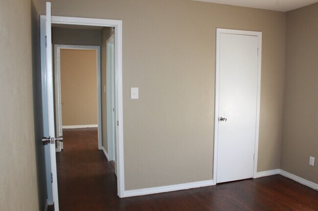 Building Photo - 3 Beds - Tinker Close
