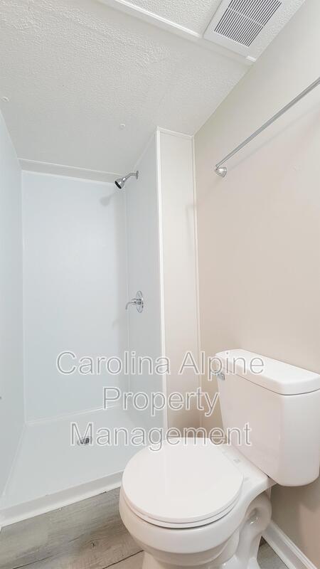 Building Photo - 116 Drum Rd