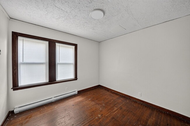 Building Photo - 3306 E Mishawaka Ave
