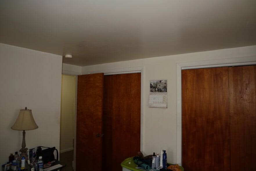 Building Photo - 198 Ellsworth St