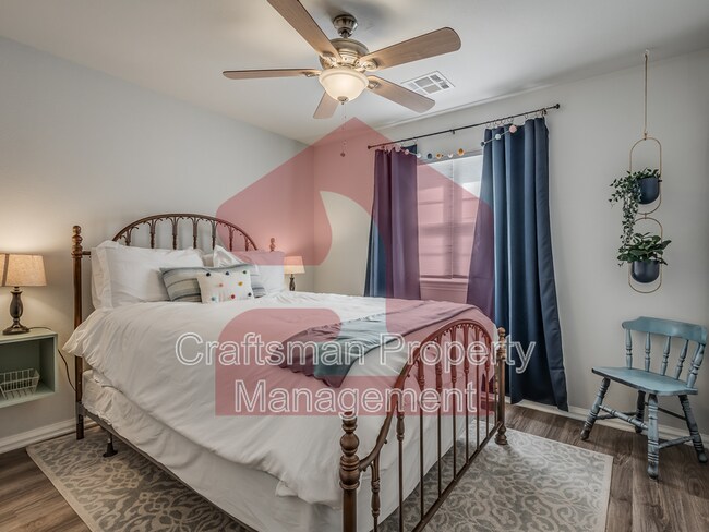 Building Photo - 2024 NW 45th St