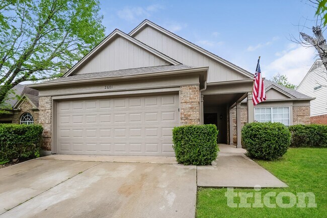 Building Photo - 2601 Country Creek Ln