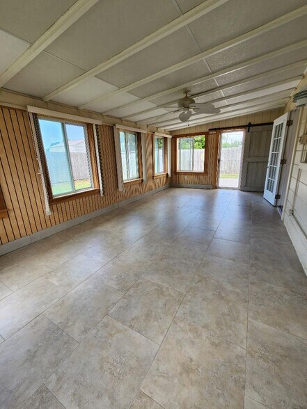 Building Photo - 1059 Lillian St