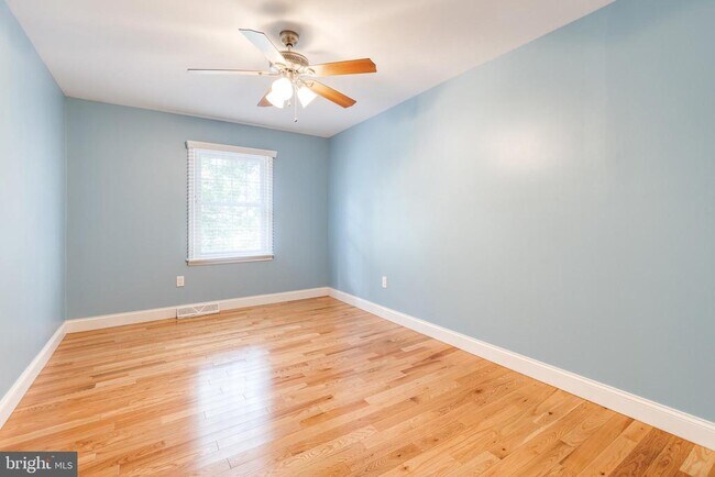 Building Photo - 1632 Angus Ct