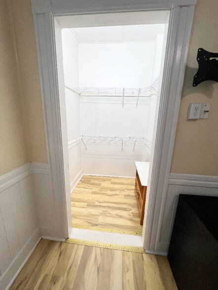 Building Photo - 205 Washington Ave