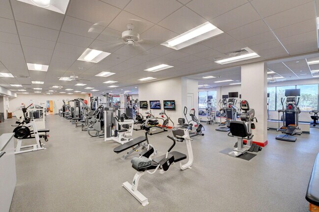 Building Photo - 30 Southport Ln