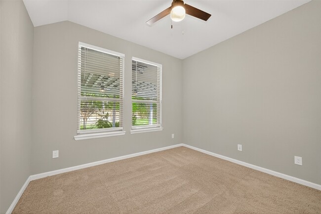 Building Photo - 381 Andes Dr