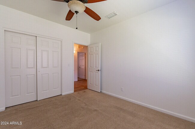 Building Photo - 1449 W Antiqua Dr