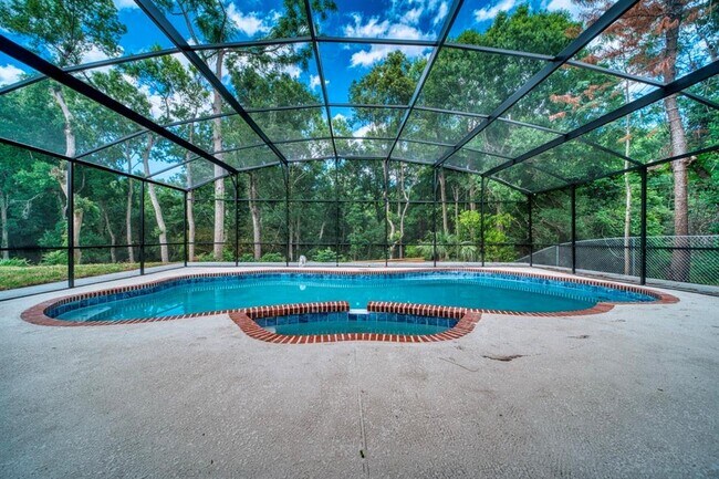 Building Photo - 1542 Sugarwood Cir