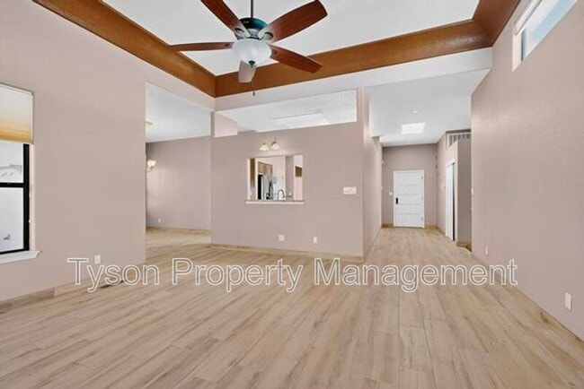 Building Photo - 13413 Summit Hills Pl NE