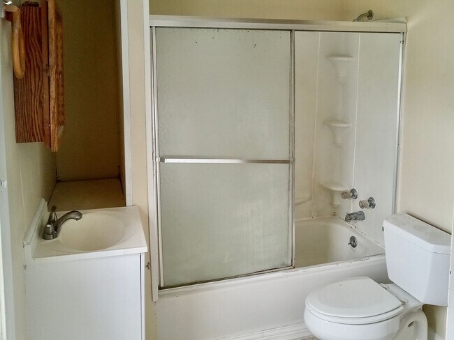 Building Photo - 26-28 E Pine St.