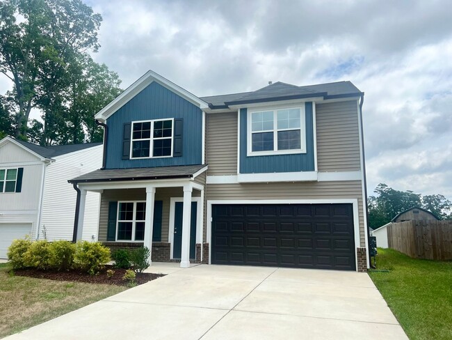 Building Photo - Welcome Home! 4BR/2.5BA in Manning Crossing – Elon