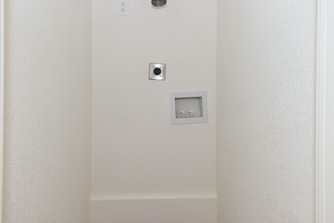 Building Photo - 2615 Polk- House