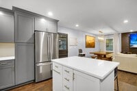 Building Photo - Beautifully Renovated West Ashley Home