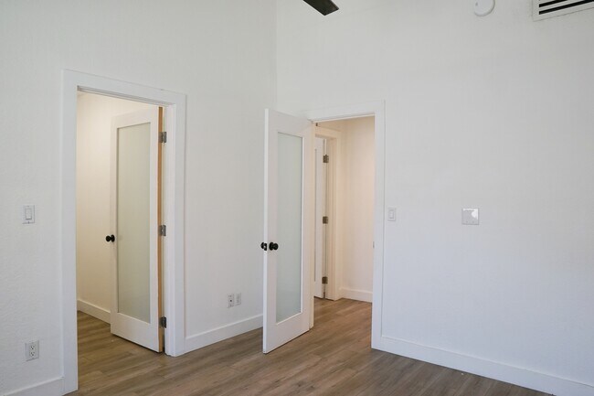 Building Photo - 33865 Cathedral Canyon Dr