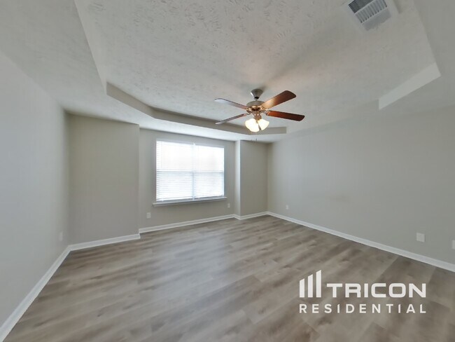 Building Photo - 1109 Shallowbrook Trail S