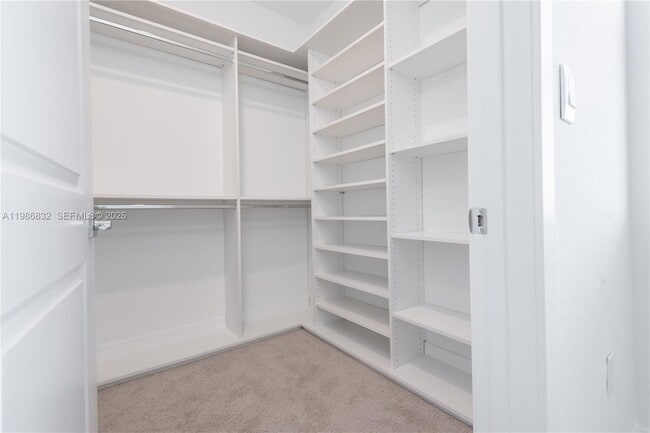 Building Photo - 230 SW 170th Ave