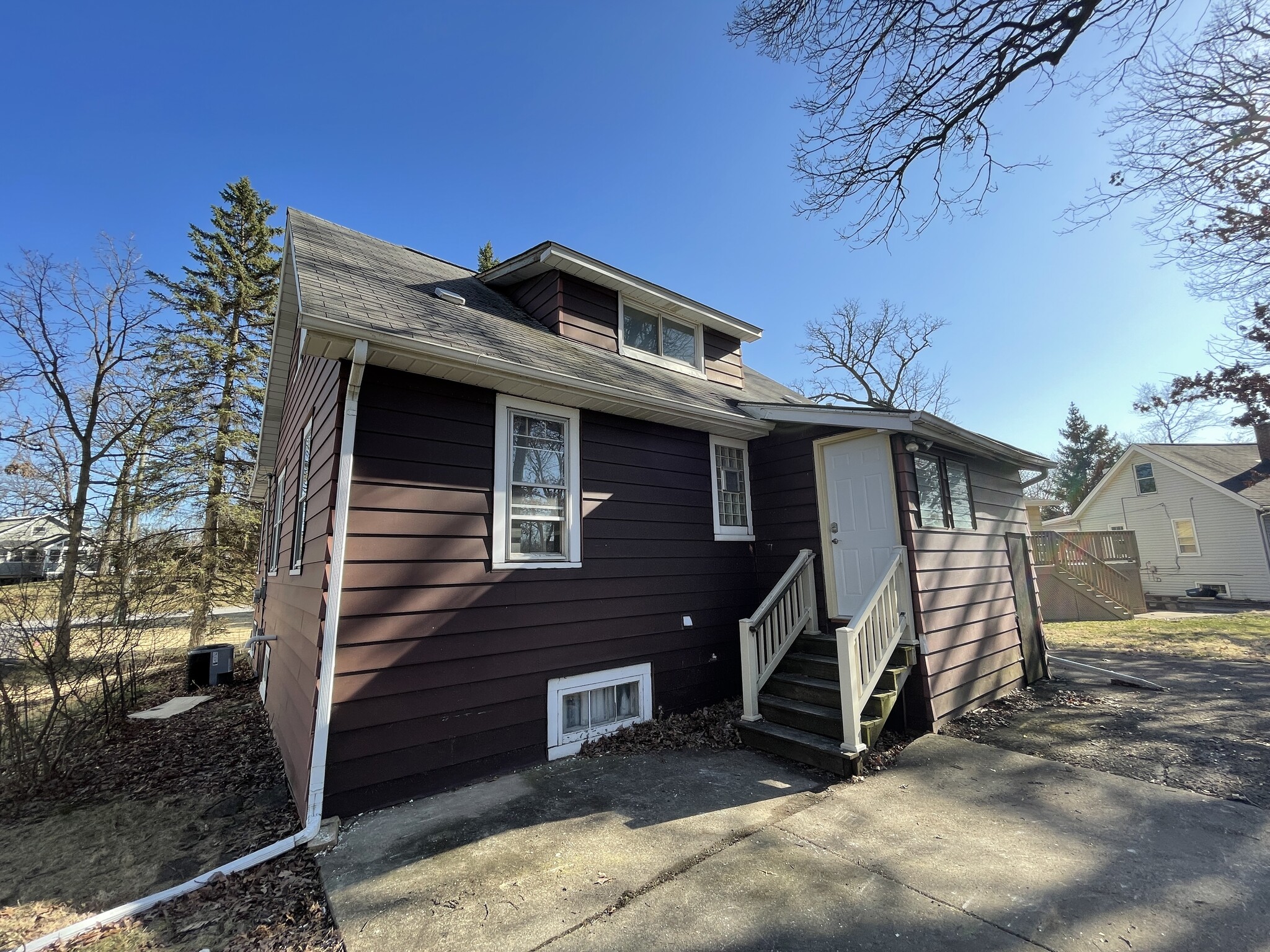 Building Photo - 48 S Glenview Ave