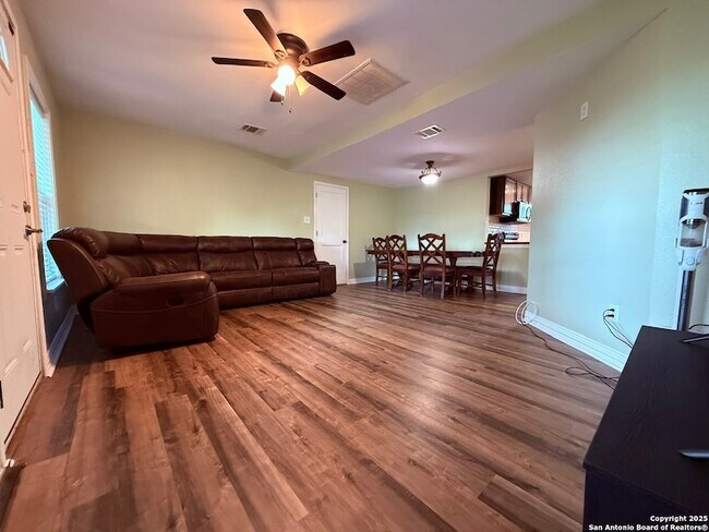 Building Photo - 1310 S 4th St