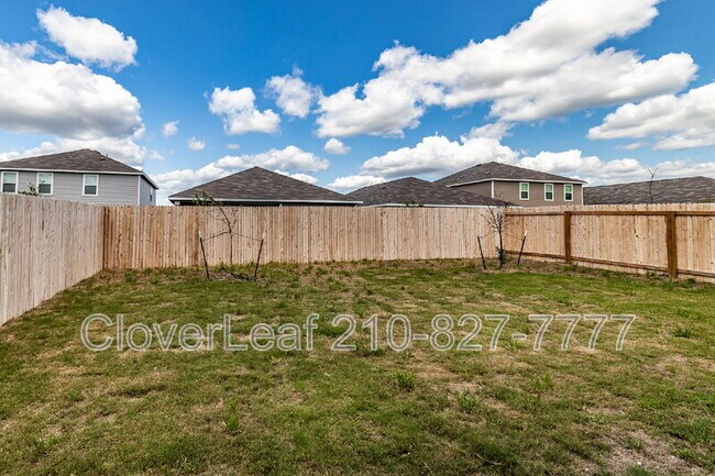 Building Photo - 7415 Corral Smt