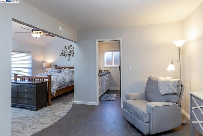 Building Photo - 833 Catalina Dr