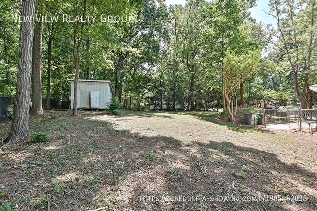 Building Photo - 5121 Farm Pond Ln