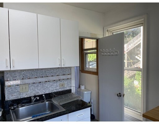 Building Photo - 42 Dennison Ave