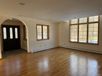 Building Photo - 88 Pierce Cir