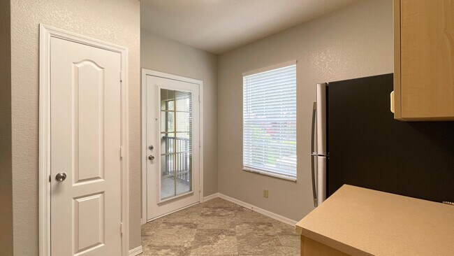 Building Photo - 170 SW Peacock Boulevard 36-104 Port Saint...