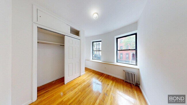 Building Photo - 104 Second Avenue