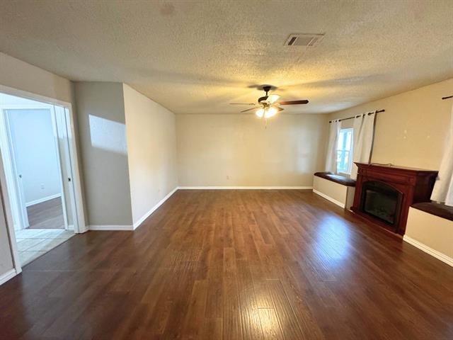 Building Photo - 200 Cedar Ln