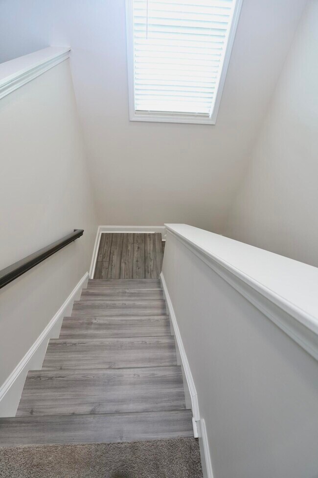 Building Photo - 870 Curlew Cir