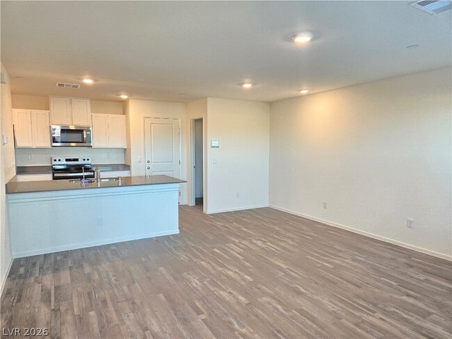 Building Photo - 6079 Cosmos Gdn St