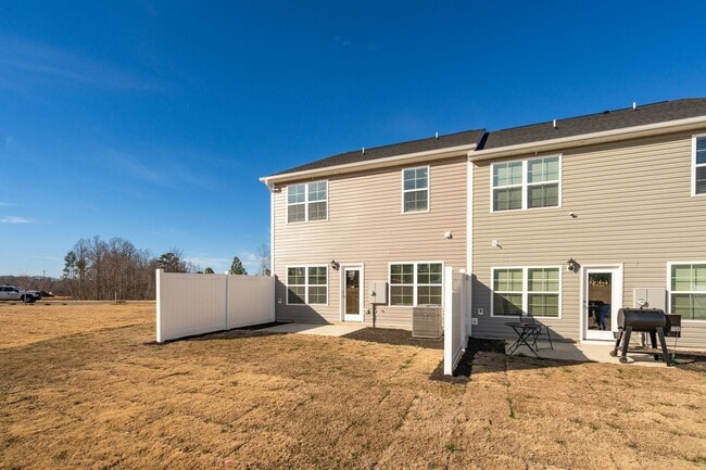 Building Photo - New Construction in Brightwood Farms! End unit!