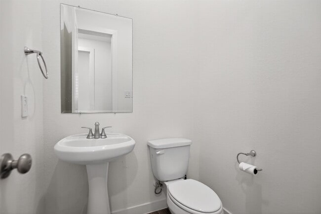 Building Photo - 16607 Lake Austin St