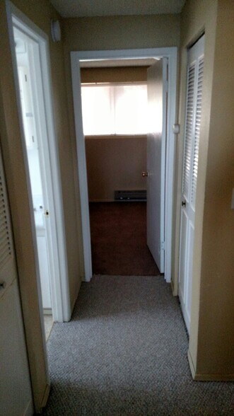 Hallway - 1122 Francis Ave