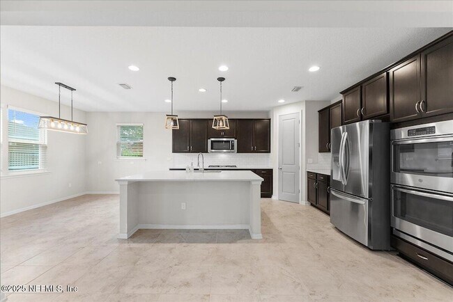 Building Photo - 154 Palisade Dr