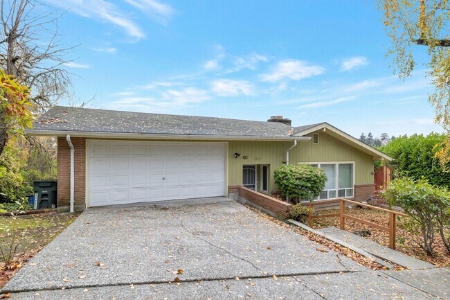 Primary Photo - Seward Park