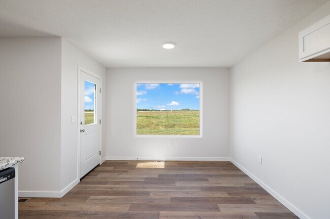 Building Photo - 2565 S Cheri Dr