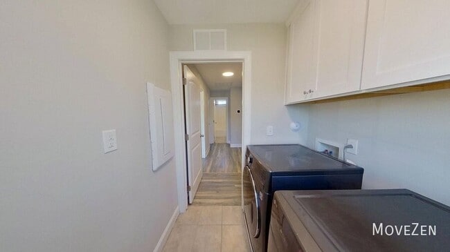 Building Photo - 1136 Valley Dale Dr