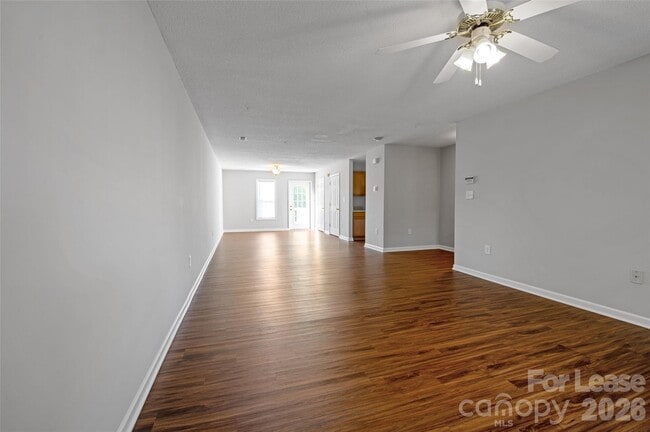 Building Photo - 118 Steam Engine Dr